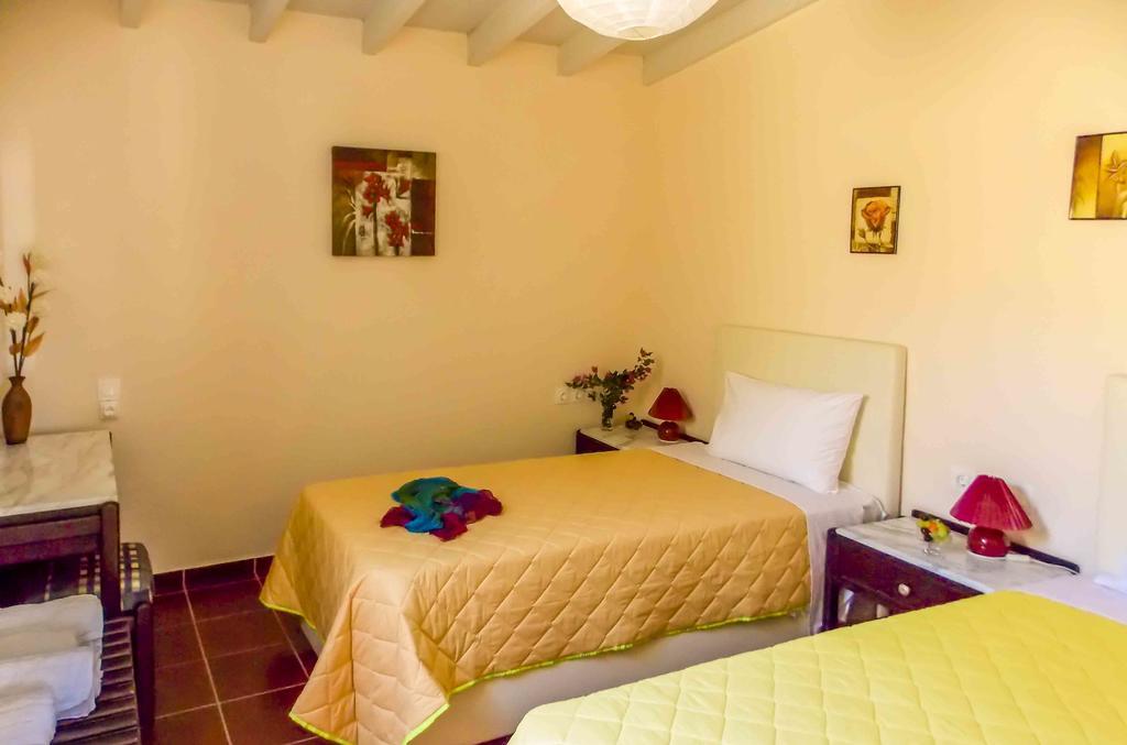 Manto On The Beach Apartments Barbati Exterior photo