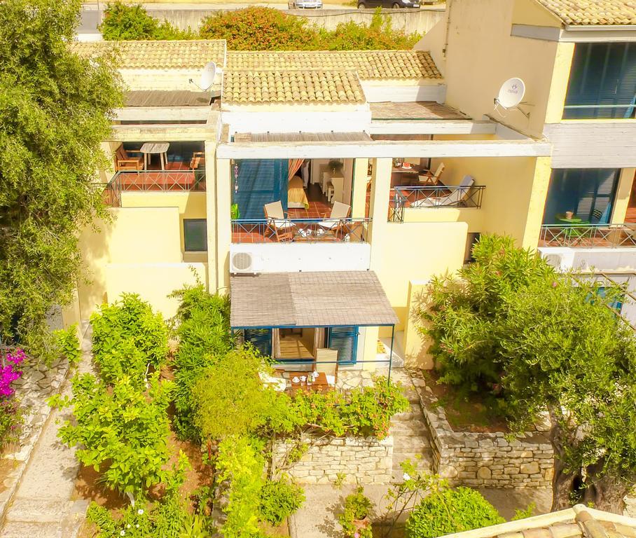 Manto On The Beach Apartments Barbati Exterior photo