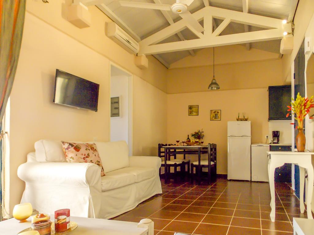 Manto On The Beach Apartments Barbati Exterior photo